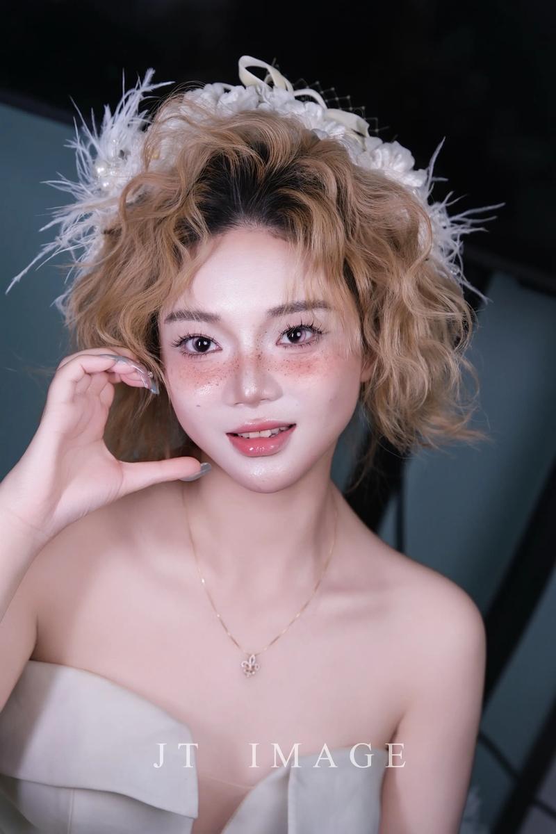 短发新娘礼服造型