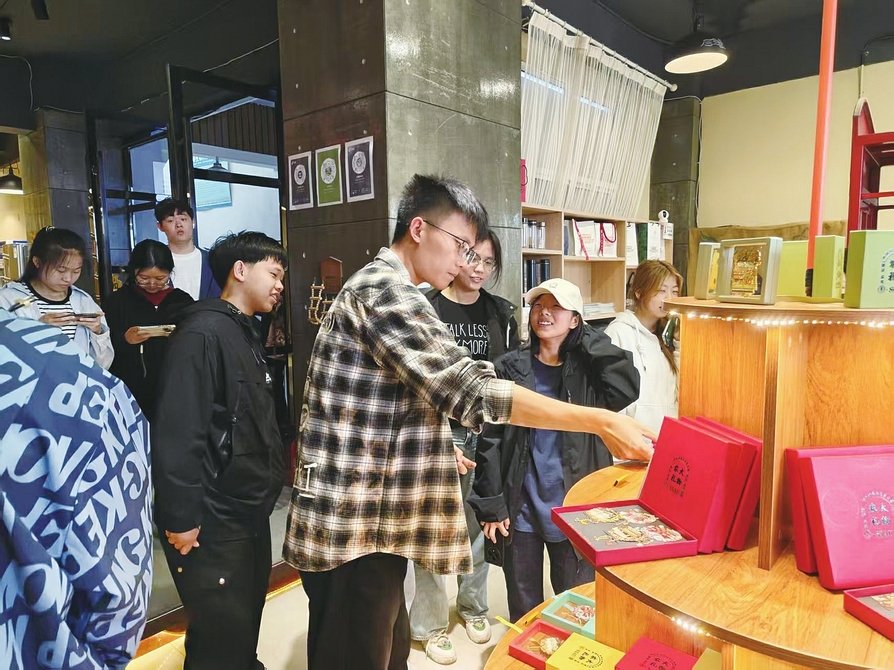 让青春梦想与时代发展同频共振