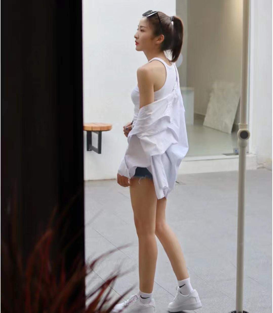高腰短裤搭配什么上衣韩系
