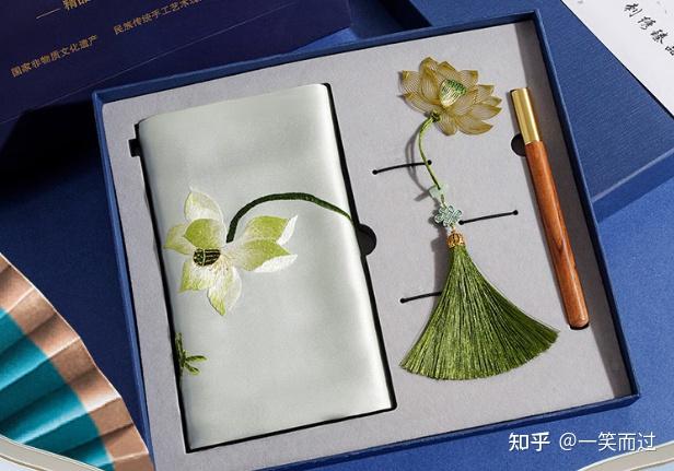 丝巾与肤色的搭配