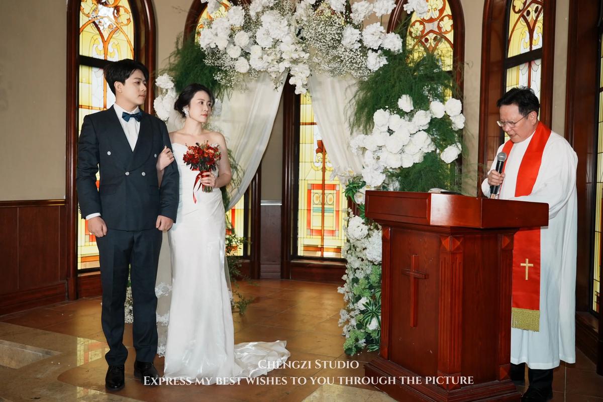 教堂婚礼全流程：从求婚到揭纱