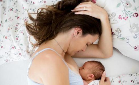 妈妈们在哺乳期得了乳腺炎，还能喂奶吗？3件事了解一下