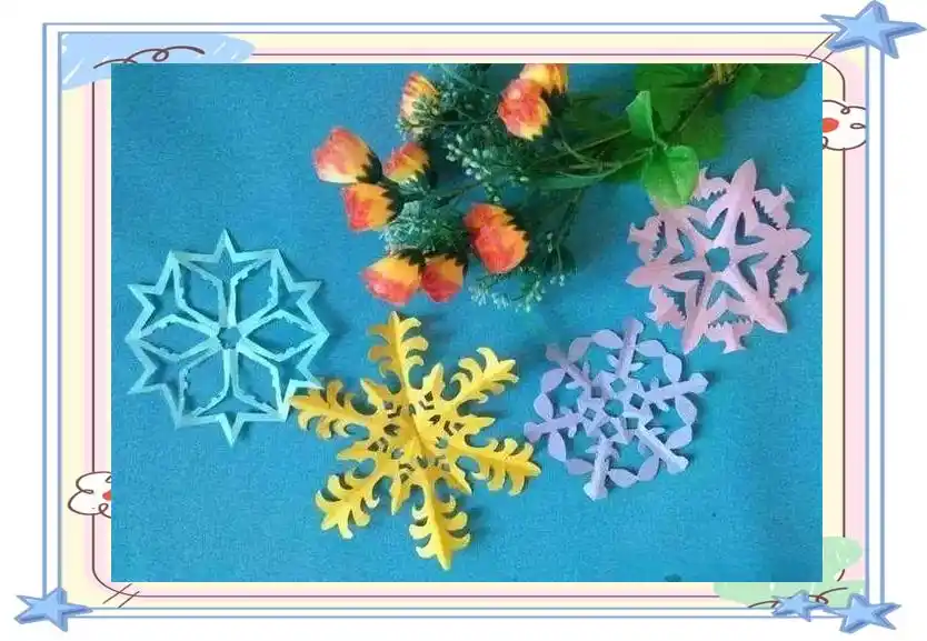 零基础教程：用六角折纸法创作五种雪花剪纸