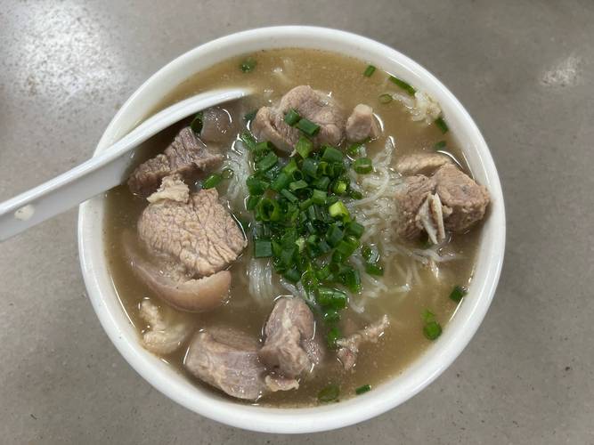 湖南怀化旅游攻略 春品怀味·烟火人间丨来，在沅陵嗦一碗地道的猪脚粉，鲜到舔手指！